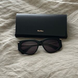 MaxMara Elegant Black Sunglasses with Case